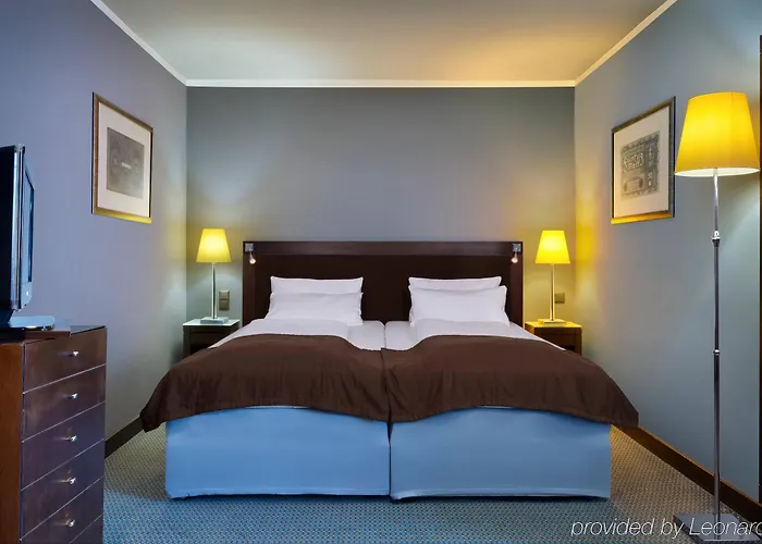 Otel Savigny Frankfurt 4*