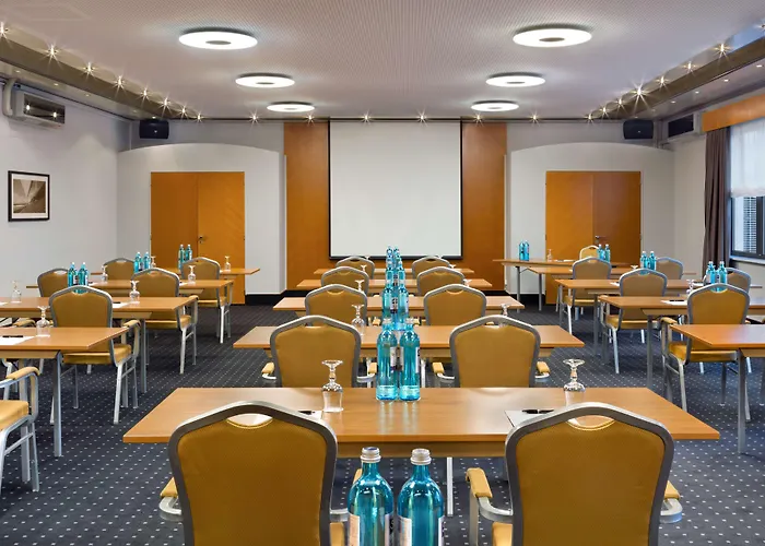 Savigny Frankfurt 4*