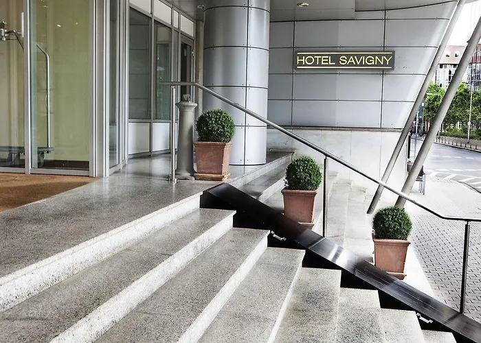 Savigny Frankfurt 4*