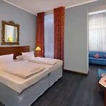Savigny Frankfurt Hotel 4*