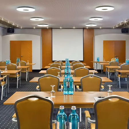 Savigny Frankfurt 4*