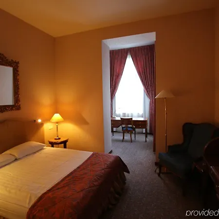 Savigny Frankfurt 4*