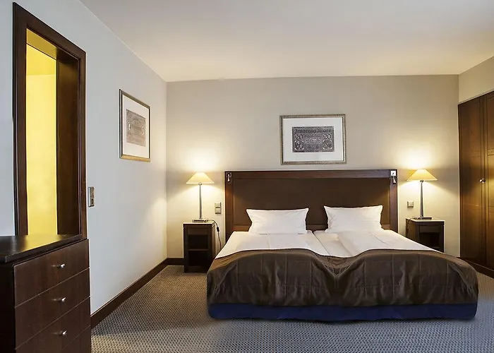 Savigny Frankfurt 4*