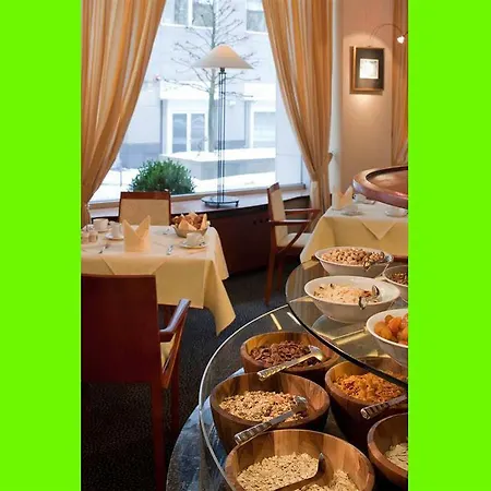 Savigny Frankfurt פרנקפורט