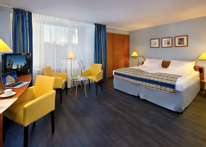 Savigny Frankfurt 4*