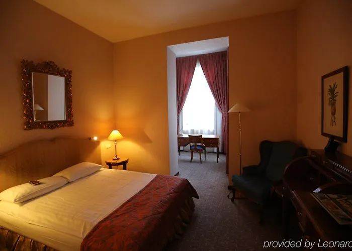 Savigny Frankfurt 4*